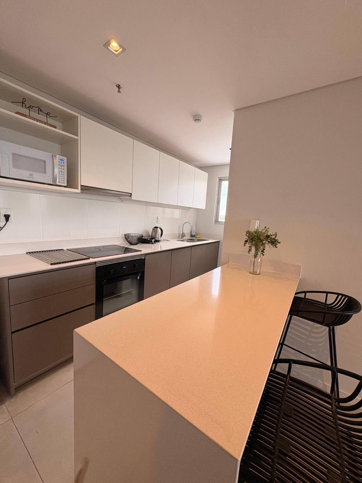 BARRIO JARA, EN ALQUILER DEPARTAMENTO DE 2 DORMITORIOS AMOBLADO. — foto 2