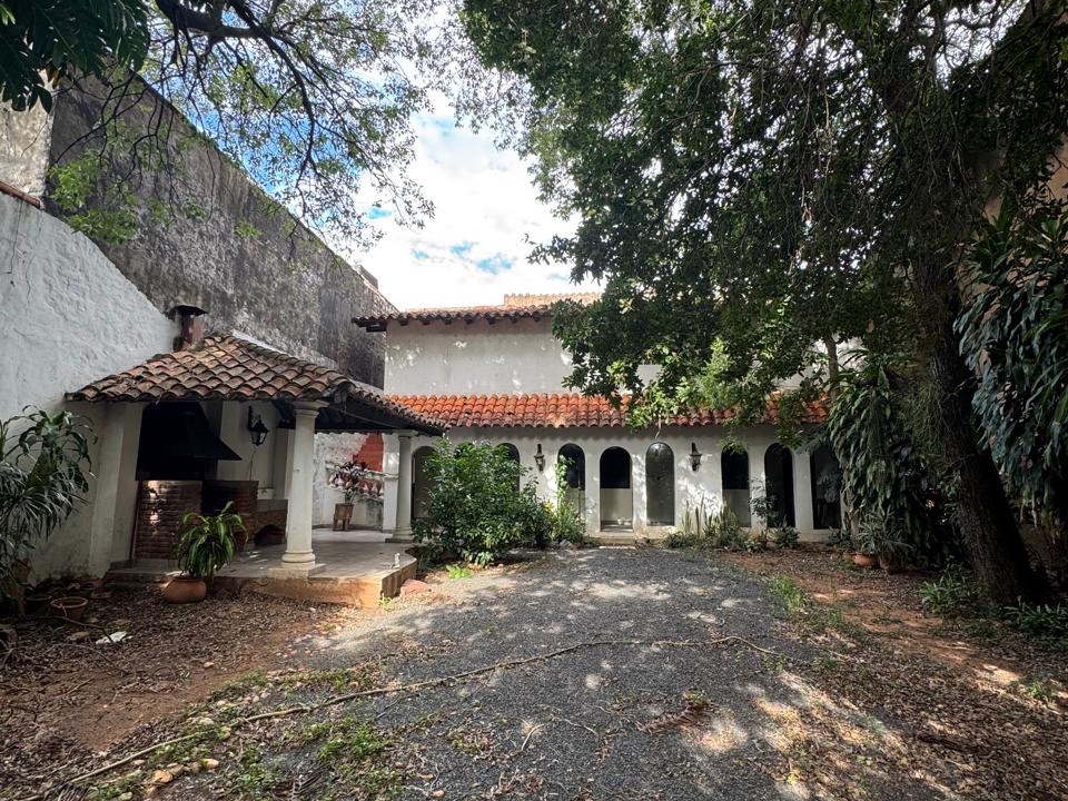 ALQUILO CASA EN CIUDAD NUEVA ASUNCIÓN — foto 2