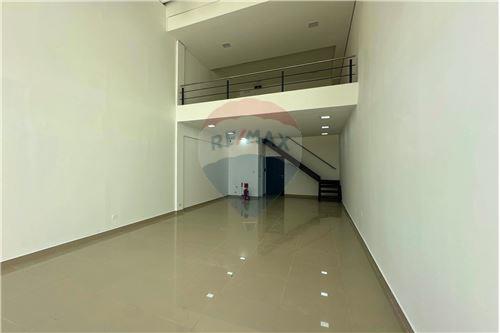 ALQUILO LOCAL COMERCIAL EN YCUA SATI — foto 3