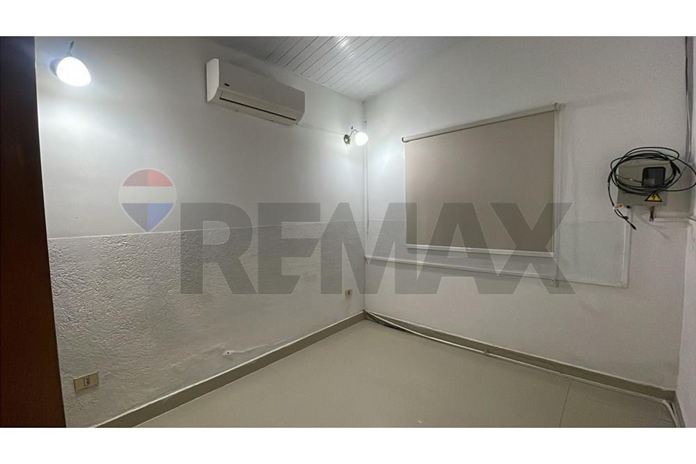 ALQUILO CASA CON PISCINA EN LUQUE — foto 3