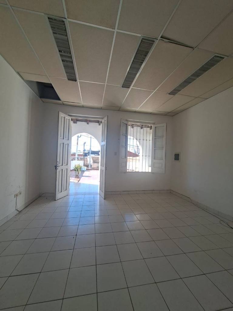 CASA EN ALQUILER CON 2 COCHERAS | IDEAL PARA OFICINA — foto 3