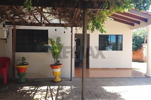 VENTA DE CASA EN ÑEMBY — foto 2