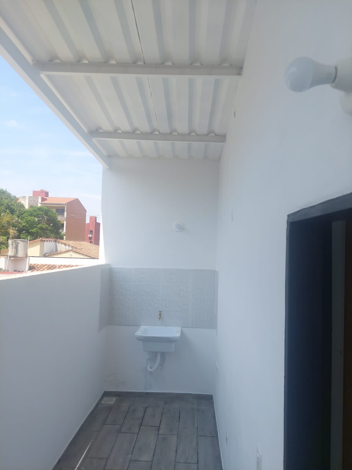 *ALQUILO DUPLEX DOS DORMITORIOS NUEVO EN BARRIO PANAMBIRETA, LAMBARÉ* — foto 2