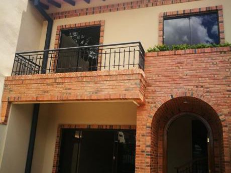 Vendo Duplex A Estrenar En Villa Aurelia