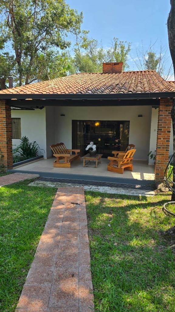 Casa en Venta 3 dormitorios - San Bernardino, Cordillera — foto 2