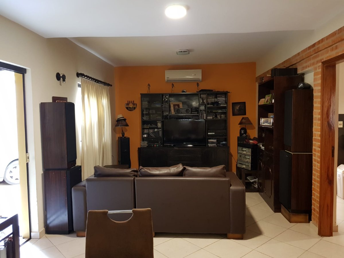 ALQUILO AMPLIO DUPLEX EN ESQUINA - FDO. NORTE. — foto 3