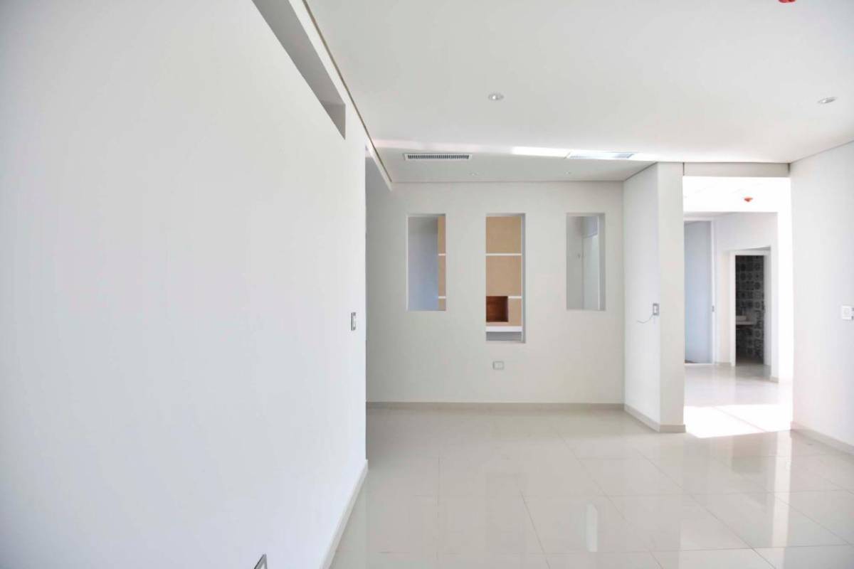 Alquilo residencia de 4 dormitorios. Zona CIT / Trinity School — foto 3