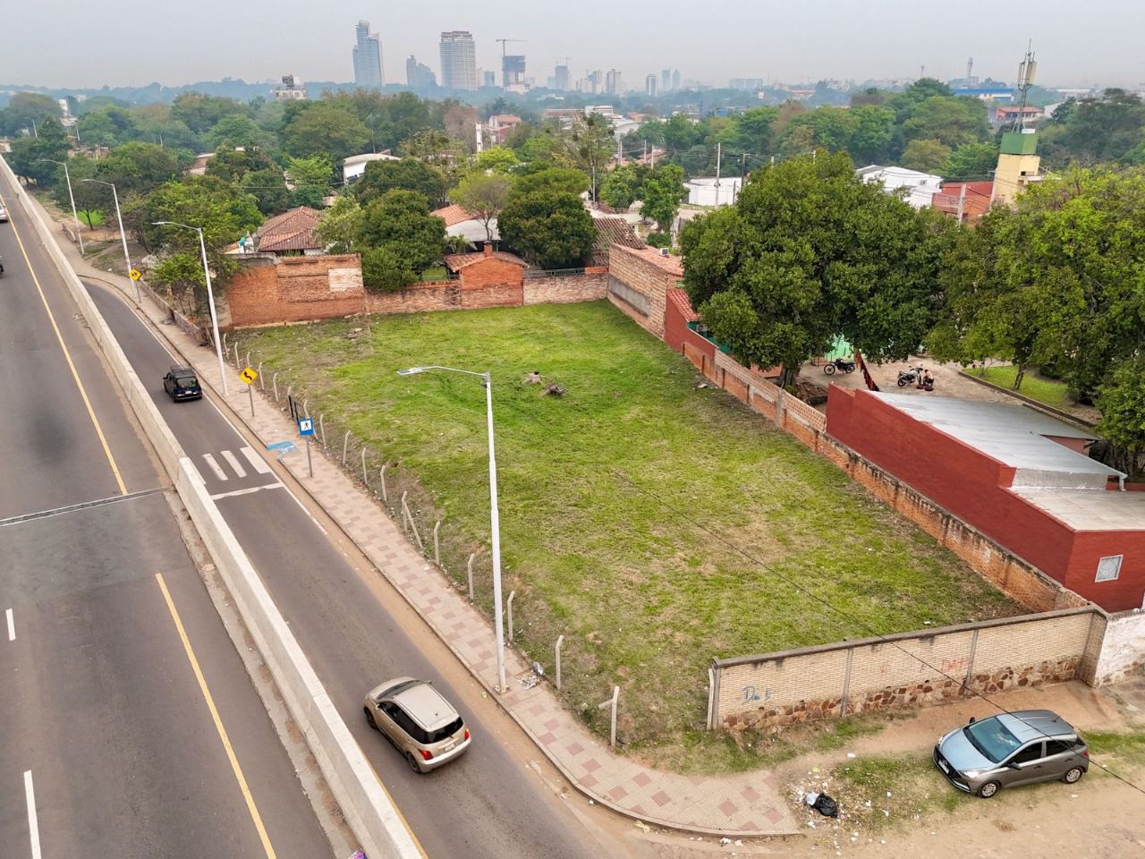 EN VENTA - Terreno sobre Av. Primer Presidente — foto 2