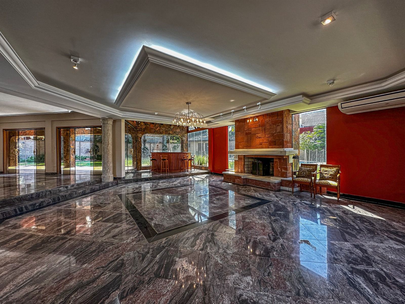Residencia en venta.   Barrio Felicidad - Lambaré. — foto 2