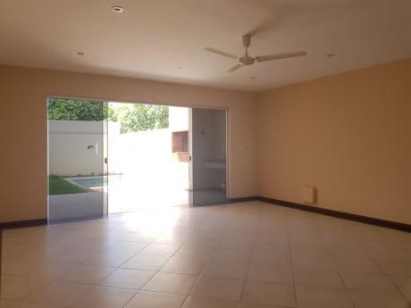 Duplex Con Piscina En Herrera