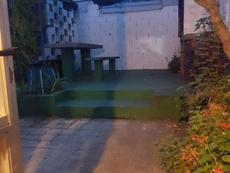 Tiburcio G Y Rivera 80mts Con Patio Y Parrillero Apto Tipo Casa Sin Gc