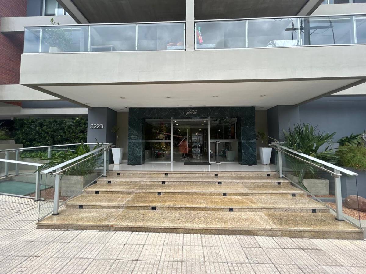 VENDO HERMOSO Y AMPLIO DEPARTAMENTO EN EDIFICIO TORRE SPANO - BARRIO HERRERA — foto 3