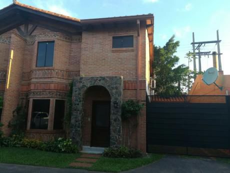 Alquilo Dúplex En Condominio Zona Goethe