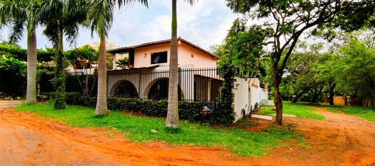 Casa en alquiler en Luque