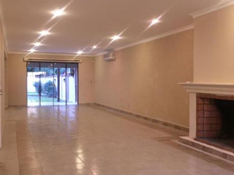 Alquilo Lujosa Residencia En Villa Morra / Recoleta