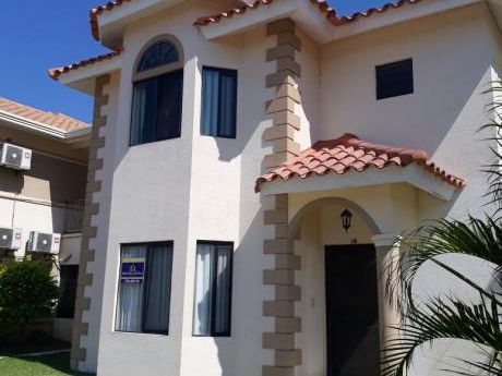 Casa En Venta Dentro De Condominio Zona Norte