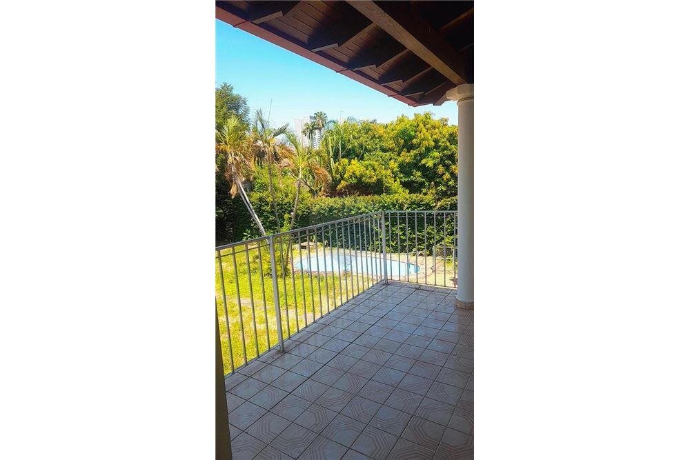 CASA EN ALQUILER BARRIO HERRERA — foto 2