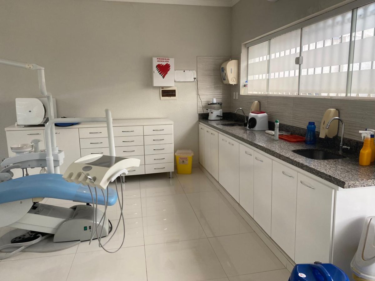ALQUILO CONSULTORIO ODONTOLOGICO EN ÁREA 1 CDE — foto 3