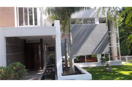 Casa Moderna Con Estilo Al Minimalismo
