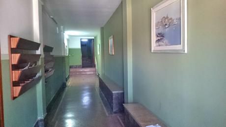 Reservado A Dos Cuadras Del Hospital De CLïnicas