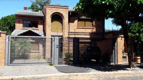 Hermosa Vivienda En Villa Aurelia