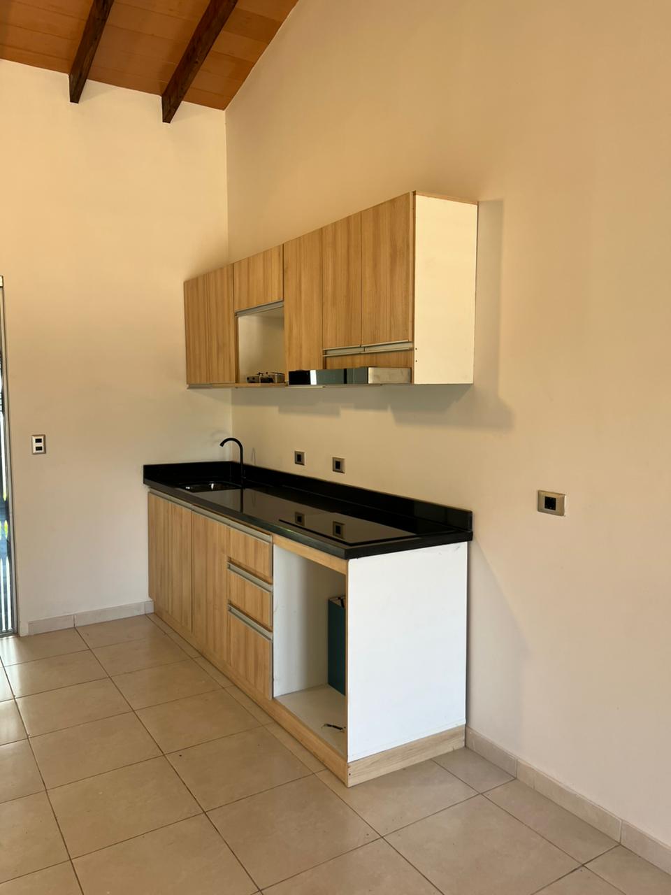 CASA A ESTRENAR EN LUQUE — foto 3