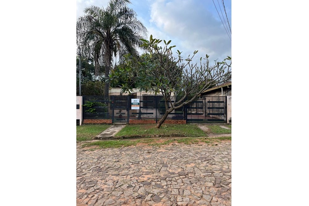 Casa en venta en Luque