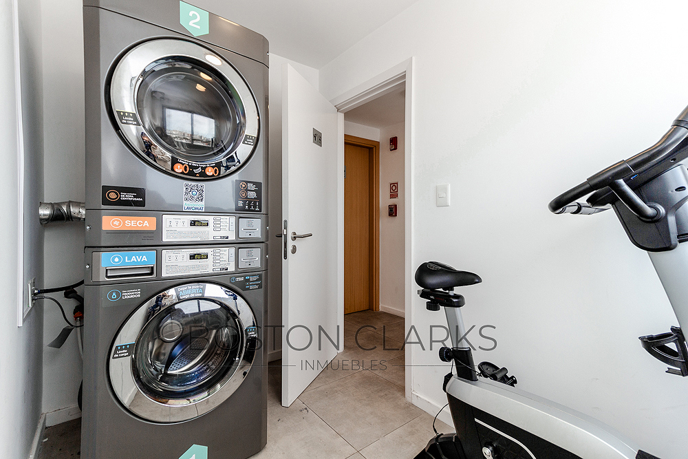 Apartamento En Alquiler En Pocitos De 1 Dormitorio Con Garaje · Foto 11