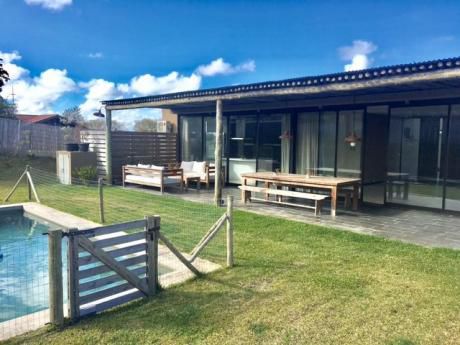 Venta Y/o Alquiler Casa En Altos De La Tahona, Barrio Privado