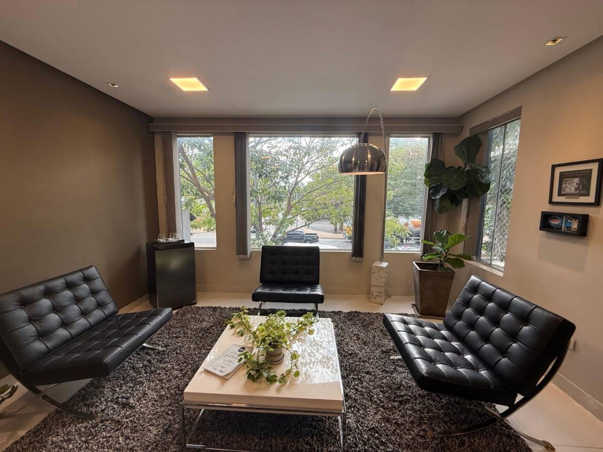PROPIEDAD COMERCIAL SOBRE AVDA. BRASILIA | EN VENTA — foto 2