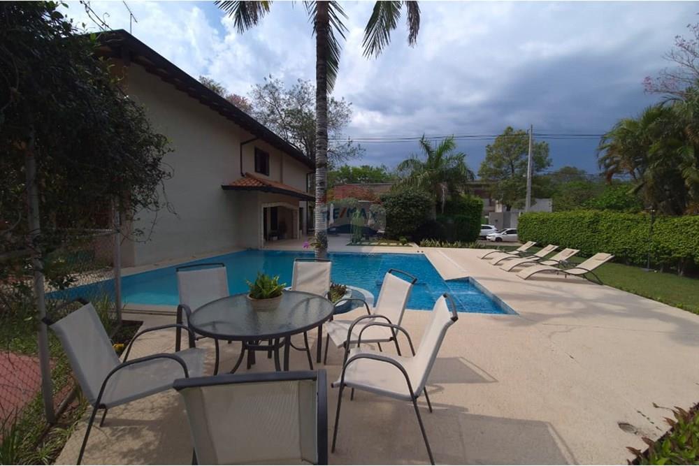 Vendo Casa En San Bernardino Con Cancha De Tenis — foto 2