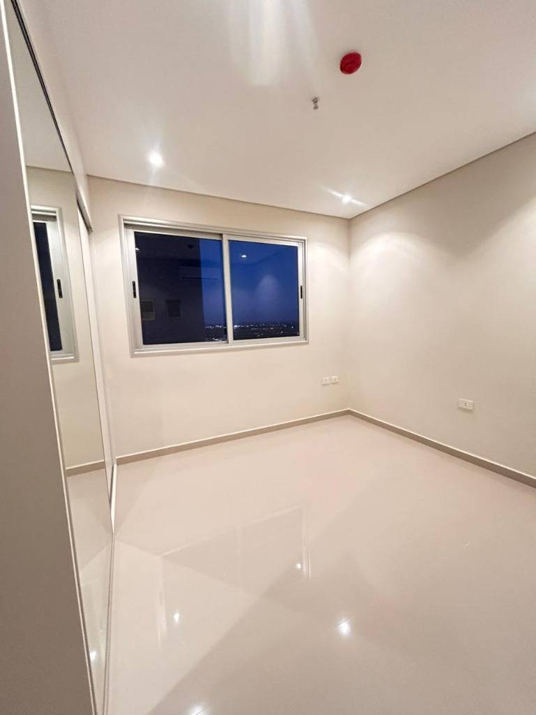 Alquilo Departamento De 2 Habitaciones en The Avenue — foto 2