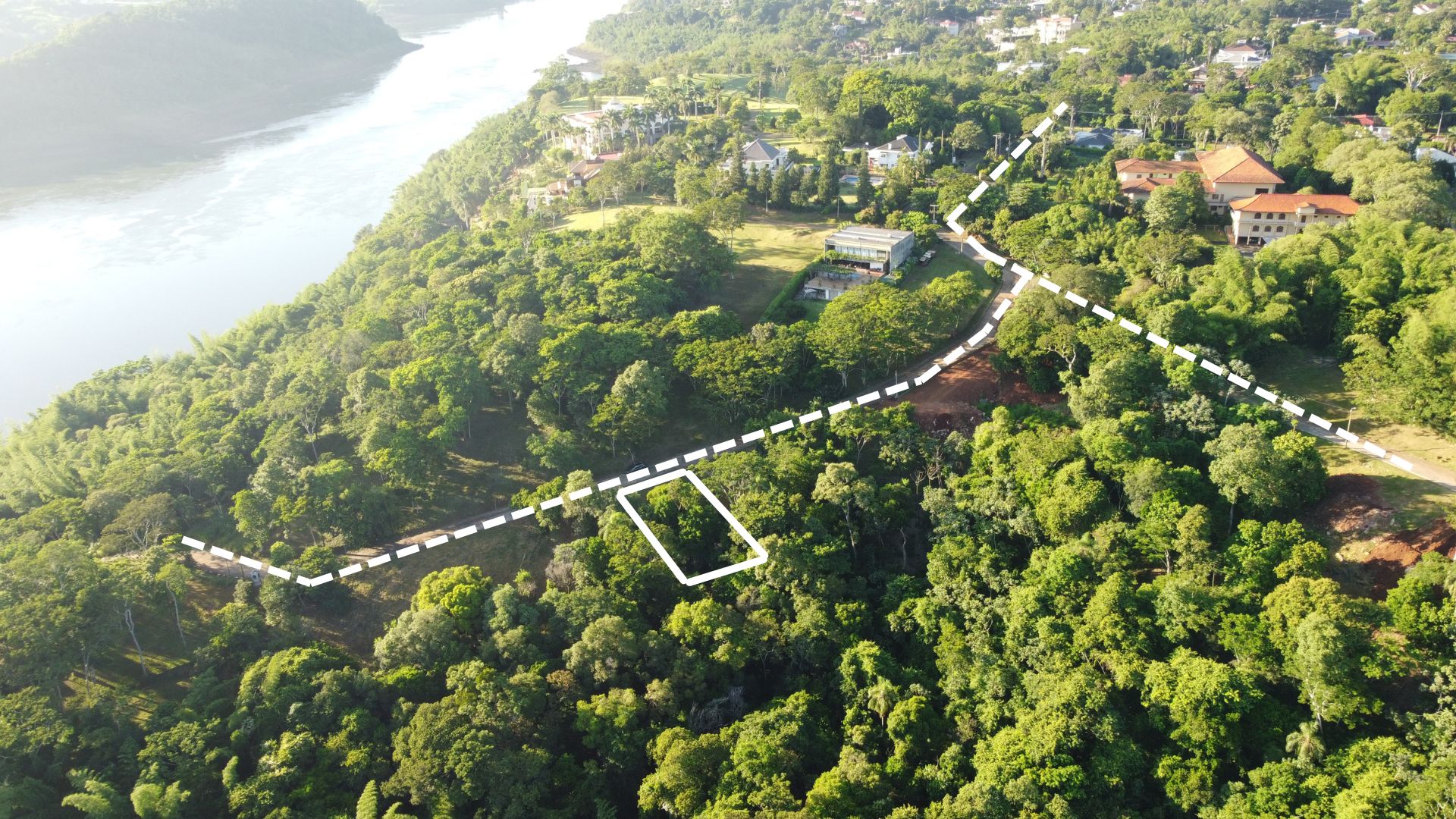 EN VENTA TERRENO EN EL EXCLUSIVO CONDOMINIO PARANA COUNTRY CLUB - HERNANDARIAS. — foto 3