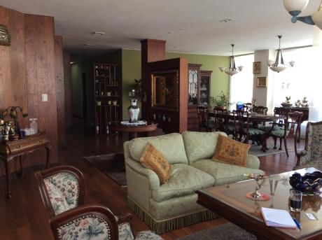 Calacoto Penthouse En Venta