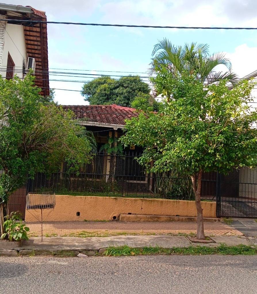 Casa en venta en Roberto L. Petit