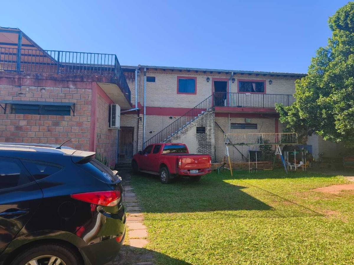 LOCAL COMERCIAL EN VENTA SOBRE AVENIDA — foto 2