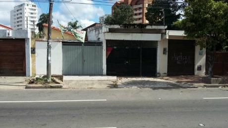 Casa En Alquiler Sobre Avenida