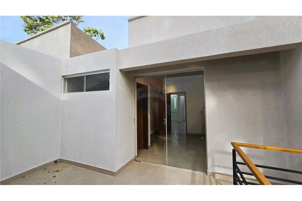 ALQUILO DUPLEX FAMILIAR A ESTRENAR EN LAMBARÉ — foto 2