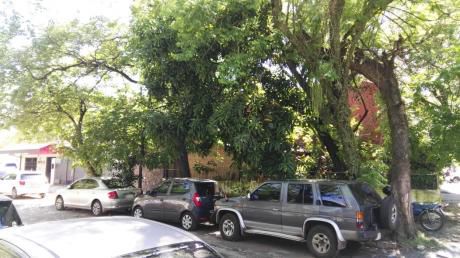 Villa Morra, A Una Cuadra De La Av. San Martin En Esquina.