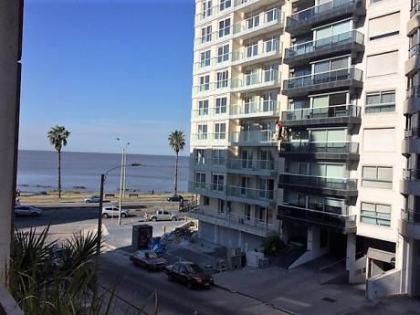 Vázquez Ledesma Y Rambla, Apartamento De Muy Buena Construcción .
