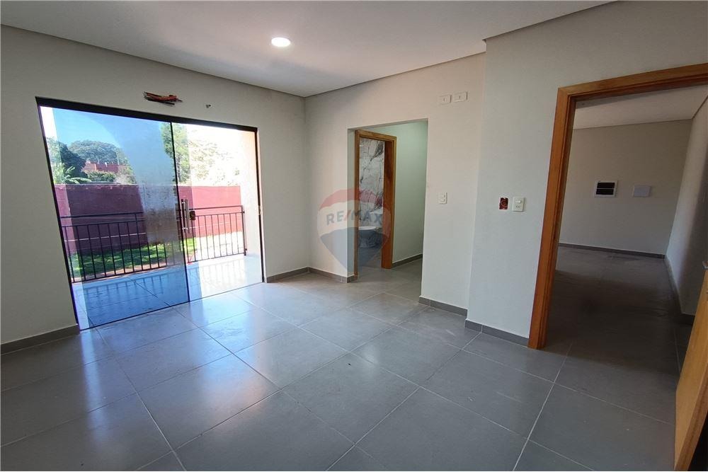 Hermoso Dúplex con Quincho y Garaje para 2 Vehículos – San Lorenzo — foto 3