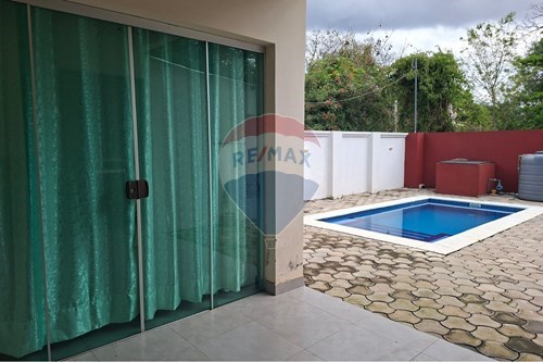 Casa-Venta-PY Cordillera San Bernardino  SEBASTIAN CANO y Nuñez de Balboa  BA — foto 3