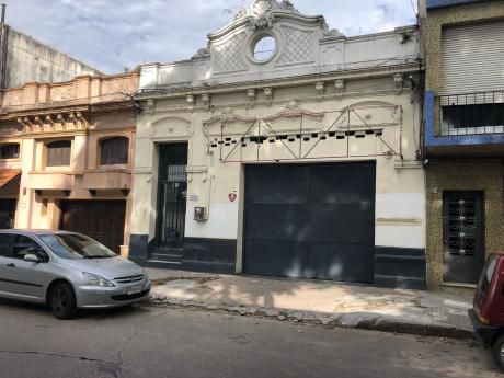 Lenguas Y Bazán A 1 Cuadra Palacio Legislativo