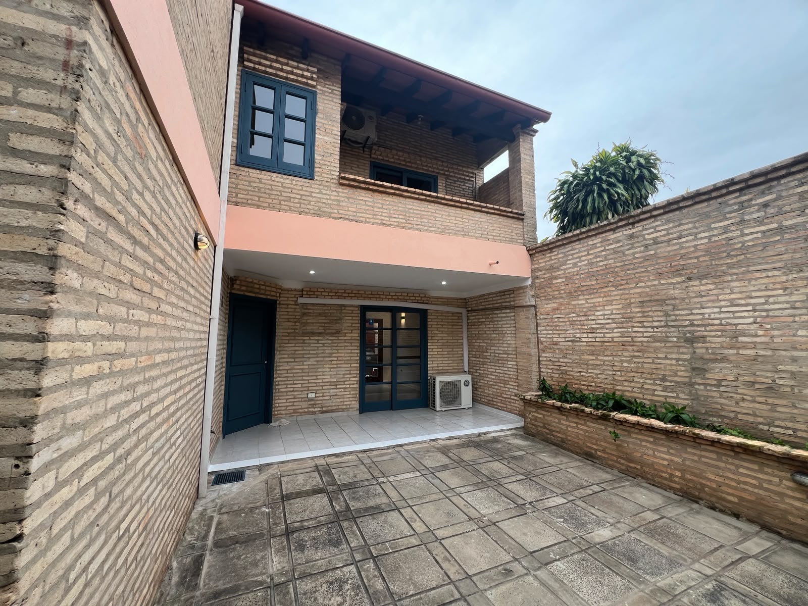 ALQUILO DUPLEX EN ASUNCION VILLA AURELIA — foto 2