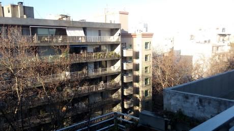Pocitos, 9no Piso, Aislado De Todo, A 2 Cuadras Del Mar