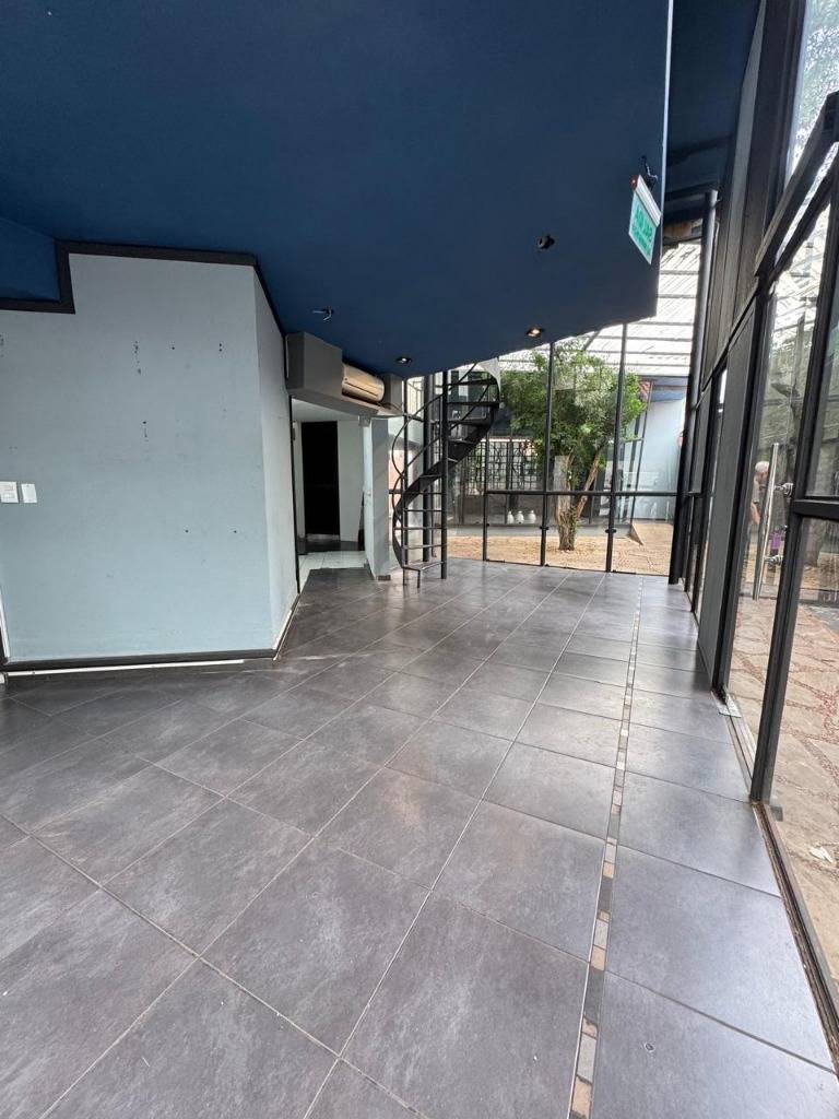 ALQUILO LOCAL EN EL CORAZÓN DE VILLA MORRA — foto 2