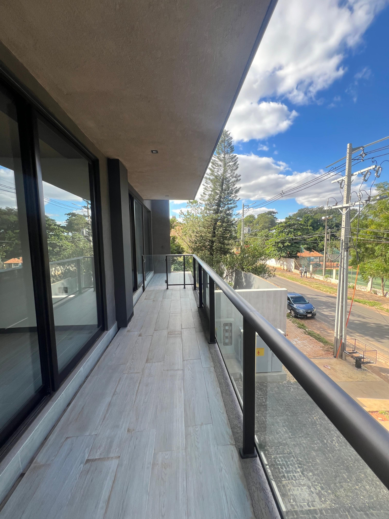 Amplio Departamento De 2 Dormitorios En Alquiler O Venta En Herrera. — foto 2
