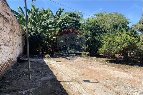 Vendo propiedad en Fernando de la mora amplio terreno — foto 3