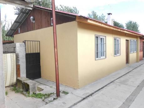 Buen Apartamento, En Propiedad Horizontal!!