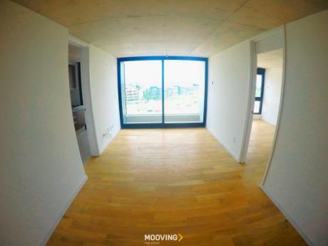 Piso Alto Con Vista Al Lago. De Categoria